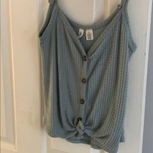 tillys sky and sparrow top